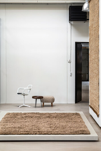 Rya ryamatta Nougat brun från Massimo Copenhagen.