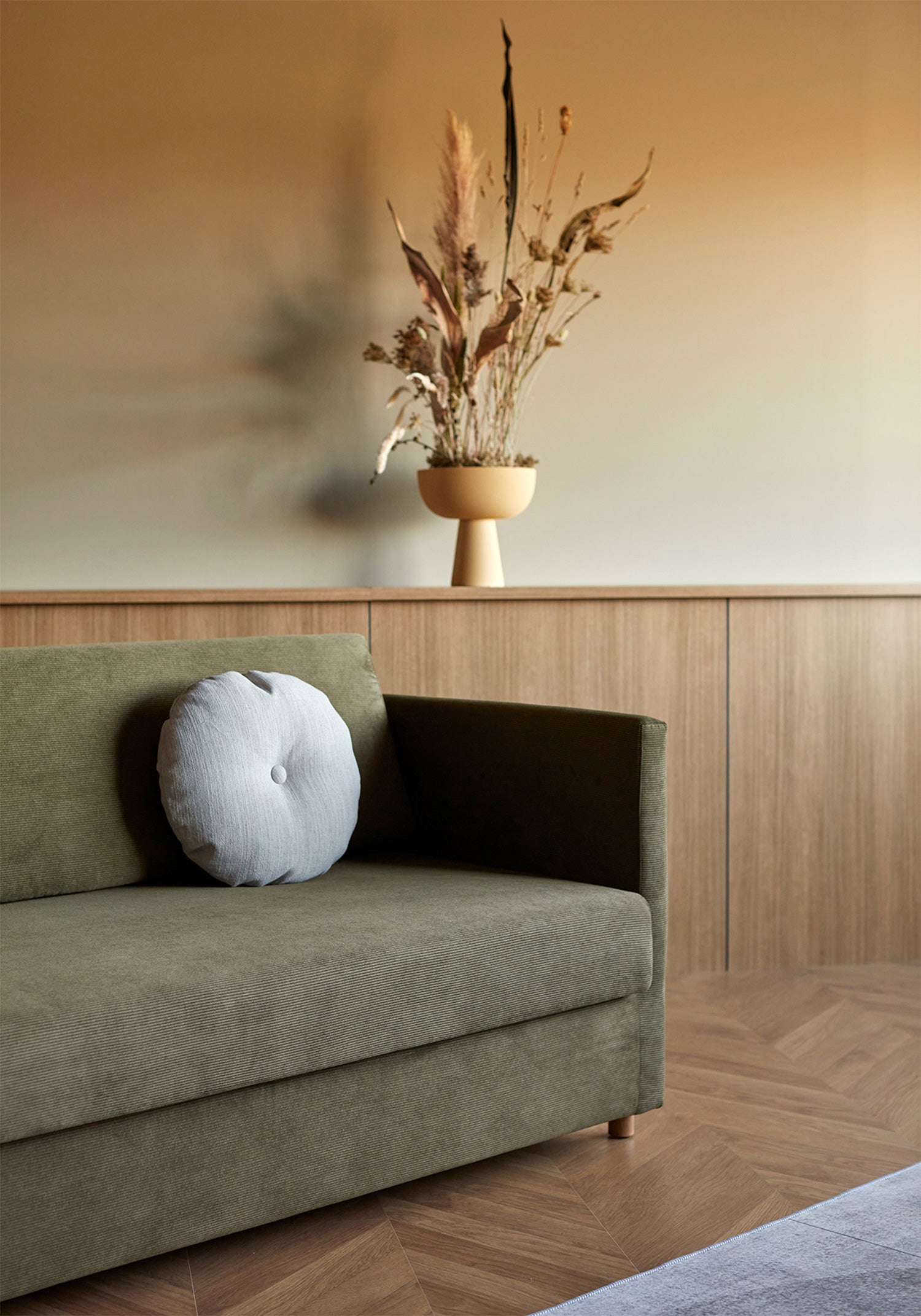 Olan bäddsoffa - klädsel 316 Pine Green från Innovation