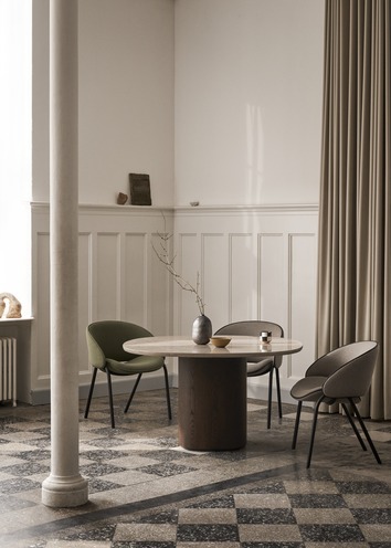 Folium_Dining-chair_Grain-col68243_Fiord-col262-Ovata_Limestone-brown-stained-oak