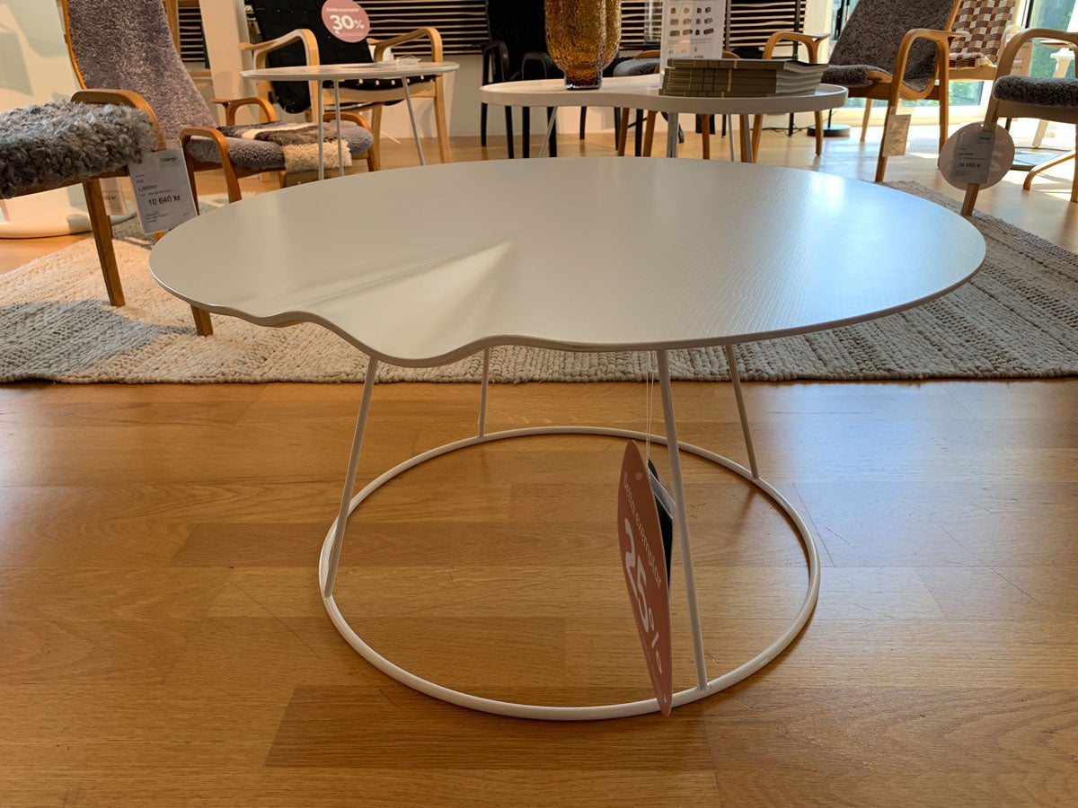 Breeze-swedese-vit-utstallning