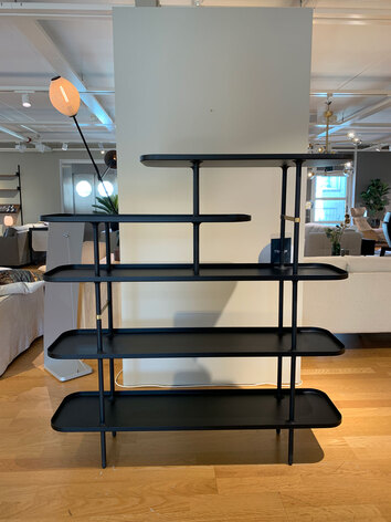 Slice-hylla-wendelbo-svart-massing-uts-1
