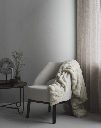 Fluffy-pläd-creme-Lifestyle