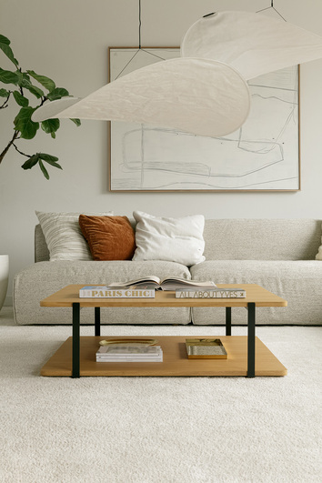 Edda Soffbord i vardagsrum framför beige soffa