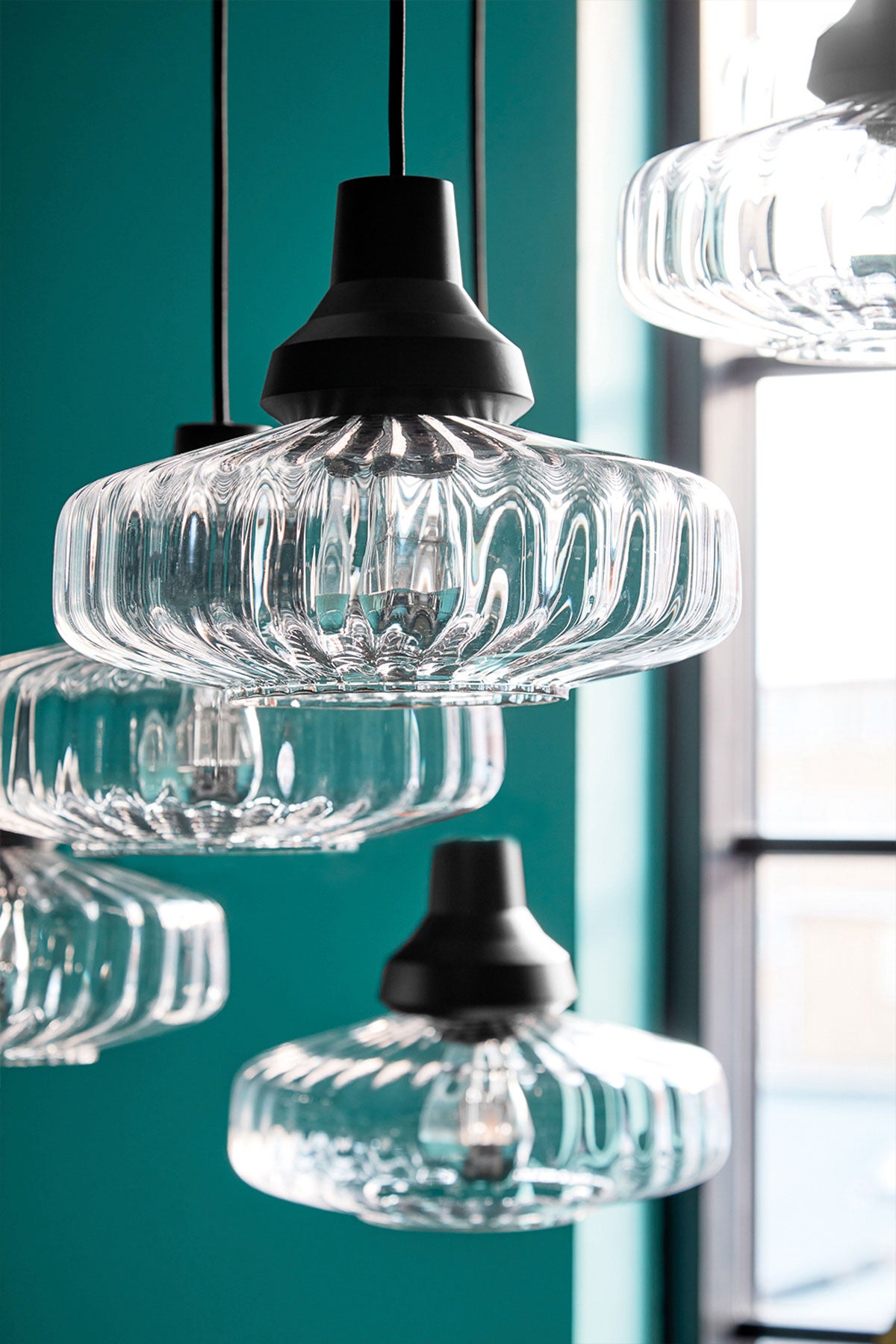 New wave pendel clear upphängda i grupp