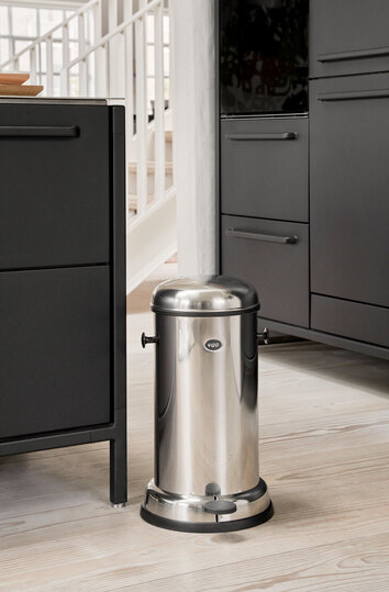 vipp-15-pedal-bin-stainless-steal-011