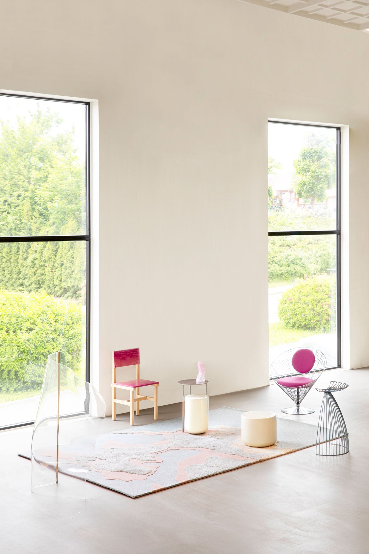 Cloud9 Matta Day med möbler i rosa accenter