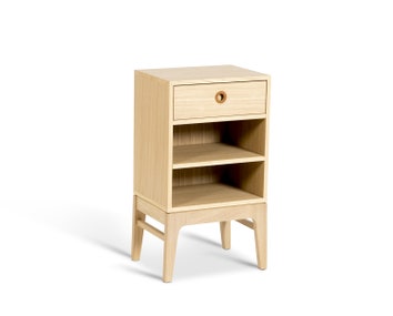 Höllviken Sängbord med låga ben i vitpigmenterad Ek