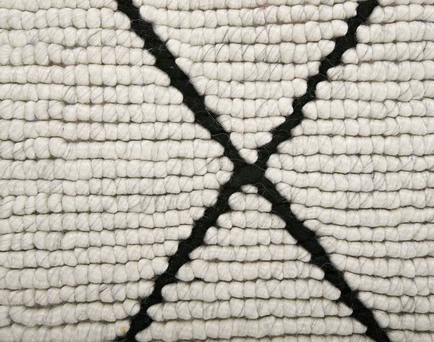 Casablanca Matta Vit Svart Detalj