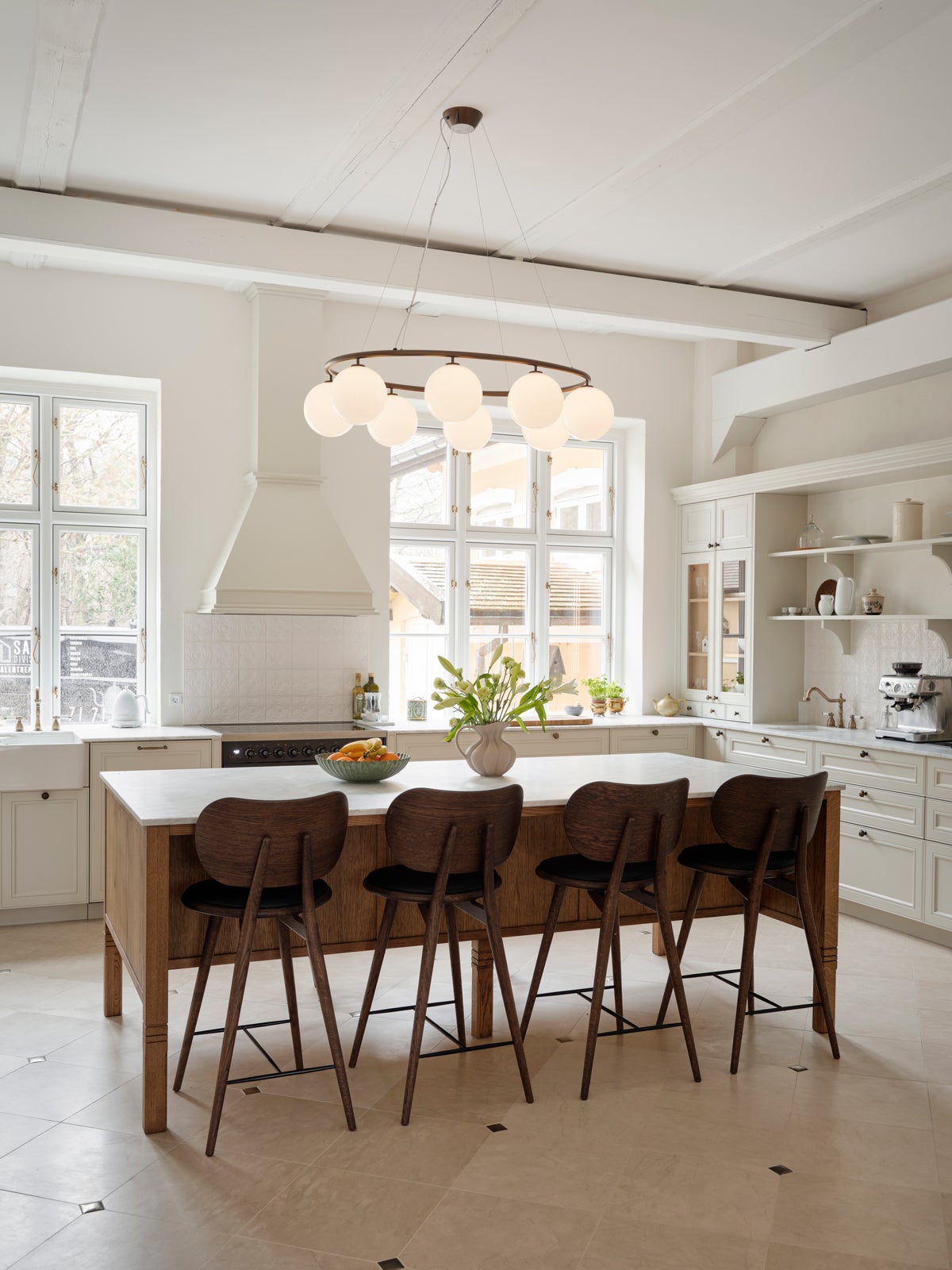 Nuura-Miira-8-Oval-Chandelier-Dark-Bronze-Opal-Lifestyle