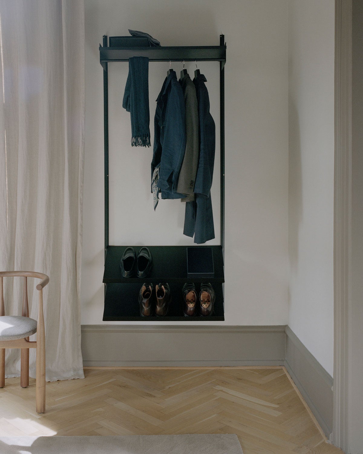 New_Works_NW_Wardrobe_Shelf_1_462_02