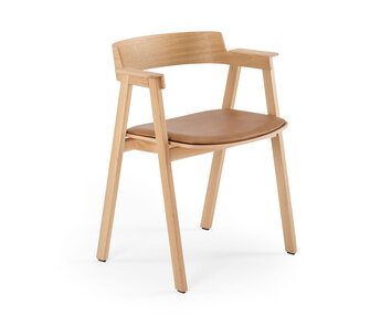 Flip Stol i naturlackad ek med lädersits i färgen Dakar 3411 Nature