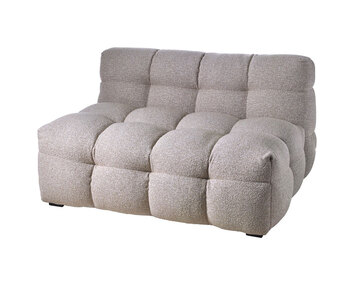 Fåtöljen Kendall. Fåtöljen är klädd i tyget 11 Beige. 