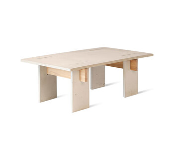 Arnold Soffbord i ljus betong