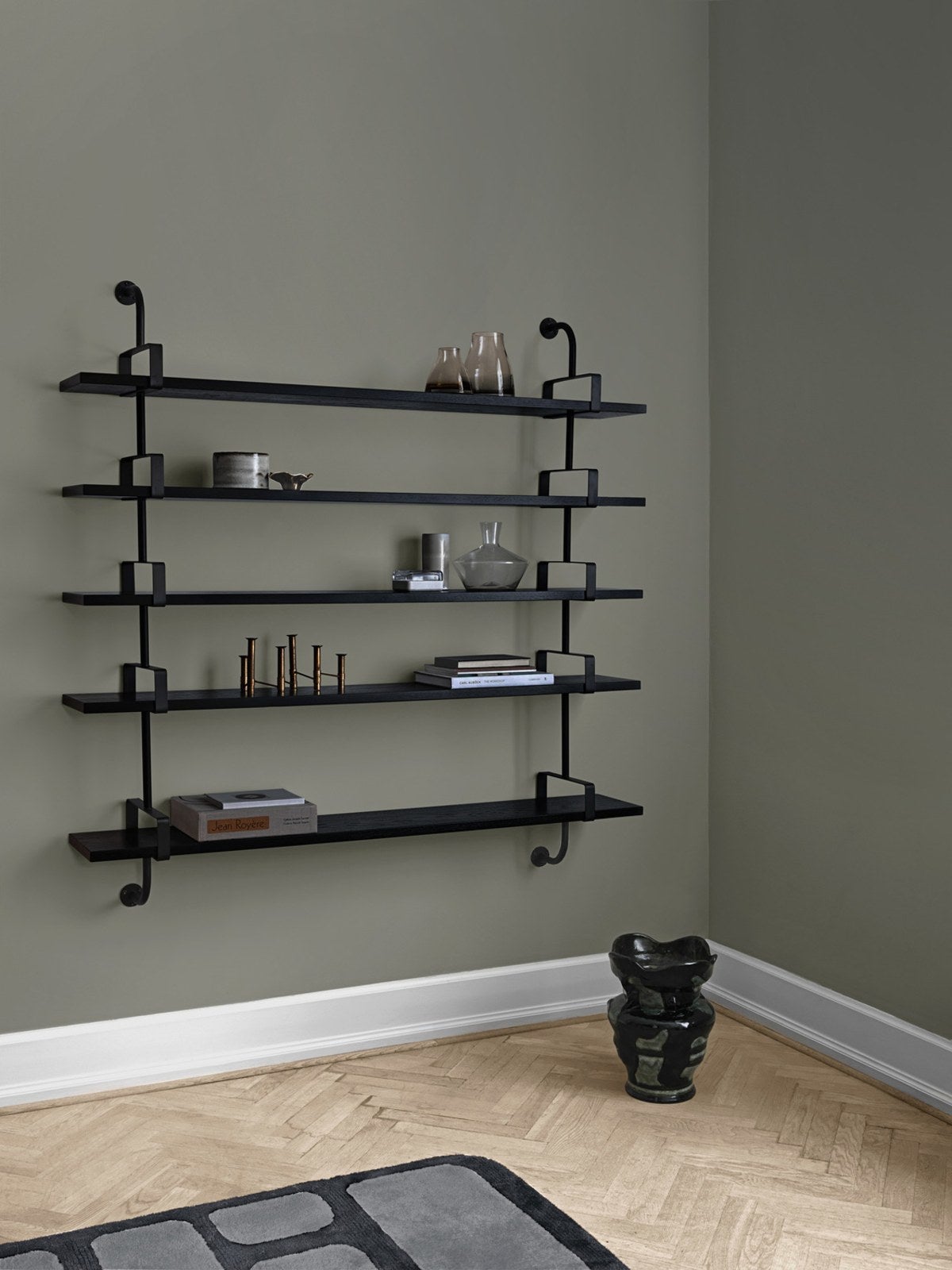 Gubi-Demon-Shelf-miljo-977165481939504