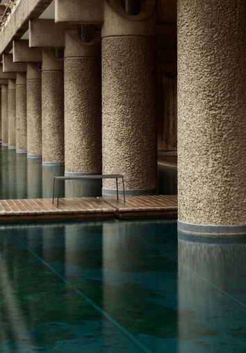 Grythyttan-Libelle-Bench-Graphite-Grey-Lifestyle