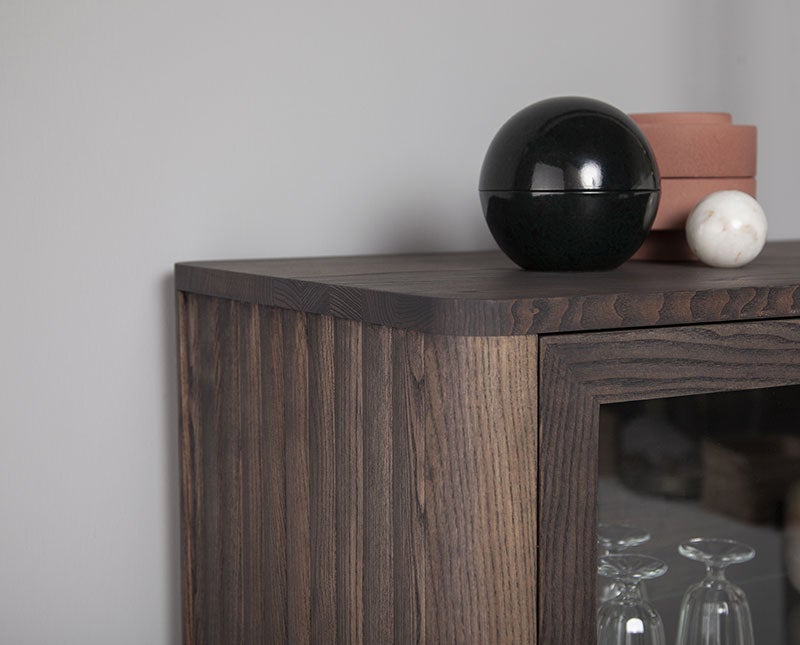 Velvet skåp detaljbild räfflor