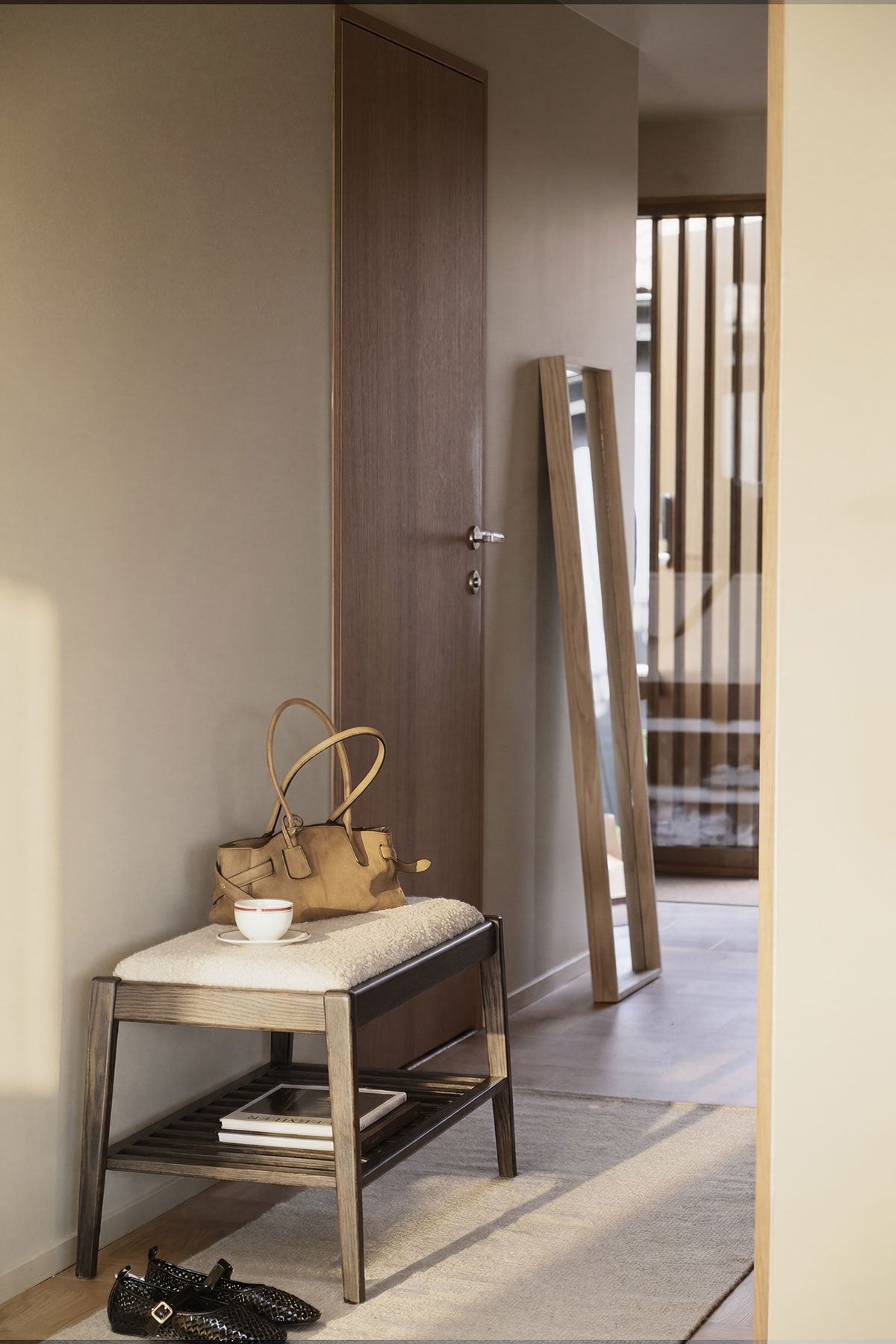 Rowico-Home-Garrick-Bench-Light-Beige-Brown-Oak-Lifestyle