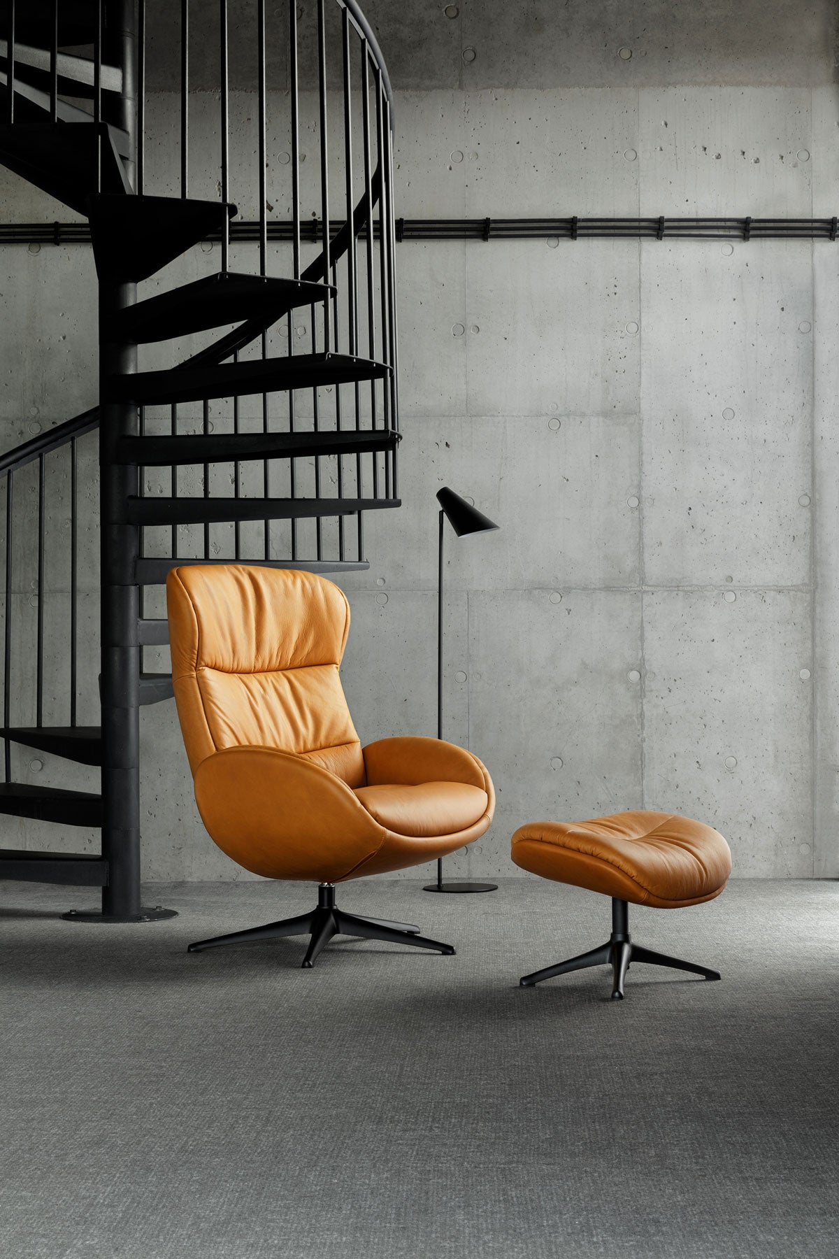 Flexlux-Haze-Relax-Chair-Nature-0720-Cognac-Lifestyle-1