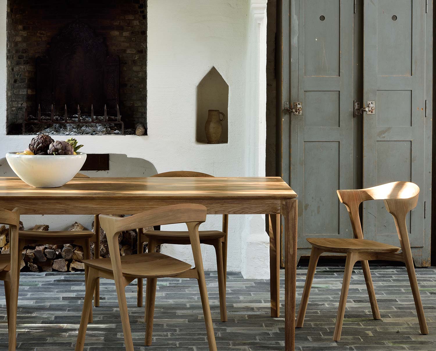 Bok-Matbord-teak-miljö1-Etnicraft