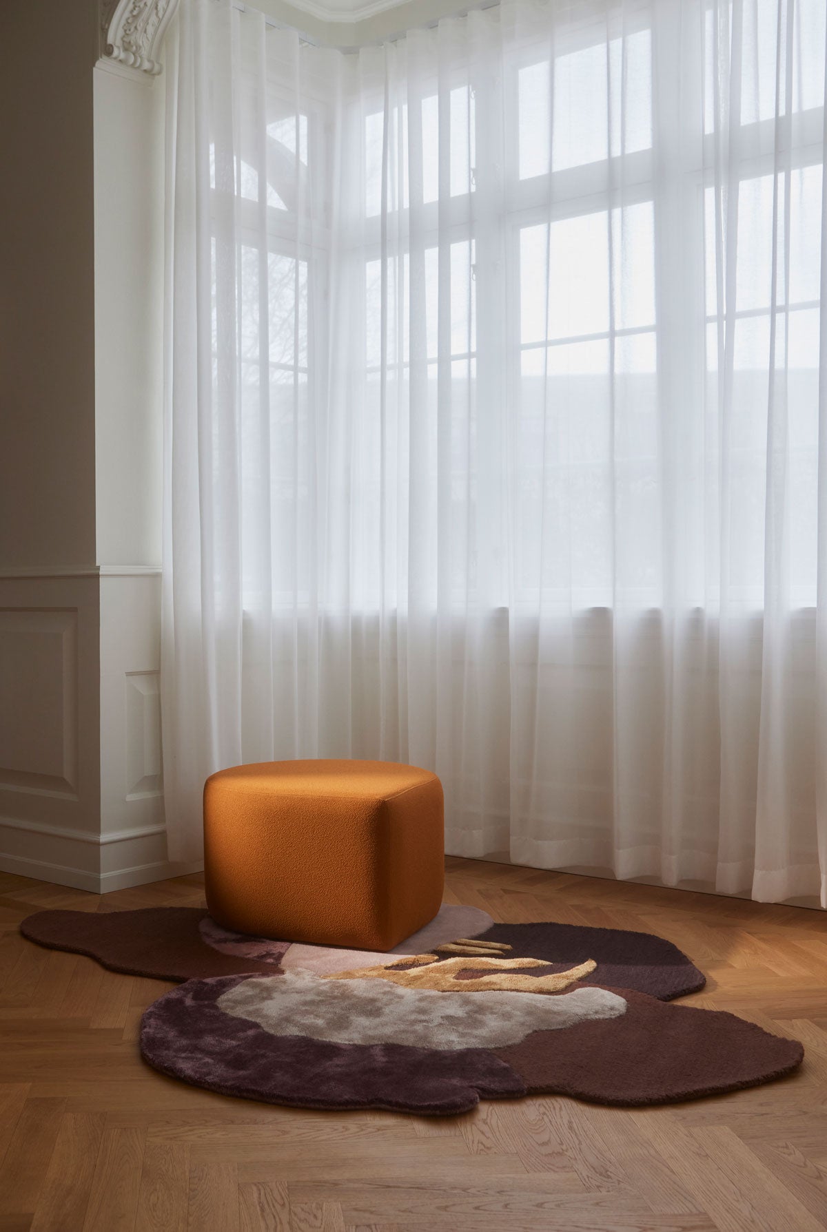 Stilla Puff | Tyg Amber Bouclé