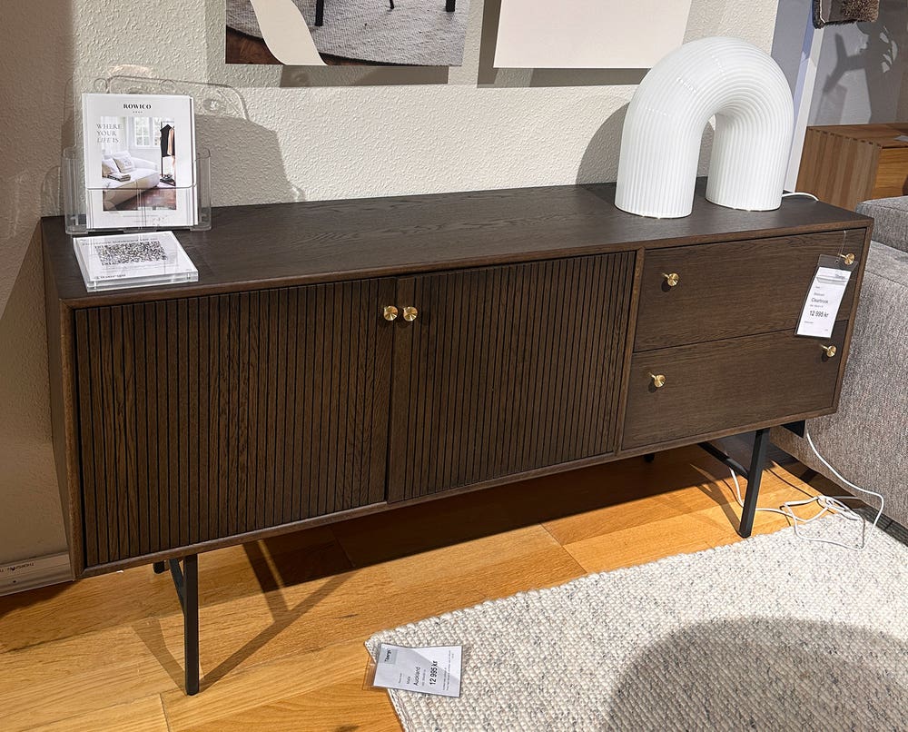 Clearbrook-sideboard-rowico-utstallningsex.jpg Clearbrook-sideboard-rowico-utstallningsex