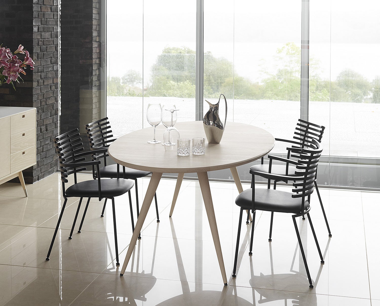 Edge matbord GM 3942, Tiger stol