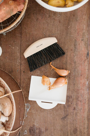 Smulset Skyffel/Borste Vit med schalottenlökar