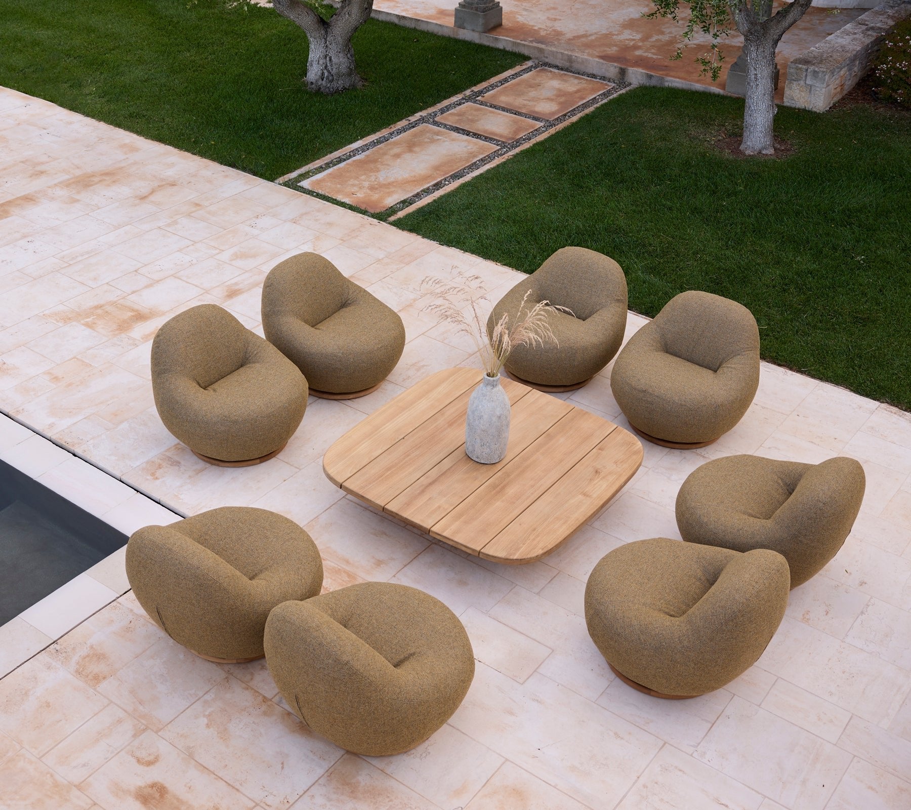 Cane-line-miljo-Gem_lounge_turmeric_yellow_-_Mellow_coffee_table_teak_7498_0b4cf641-f159-462c-8889-9001d1b090ad
