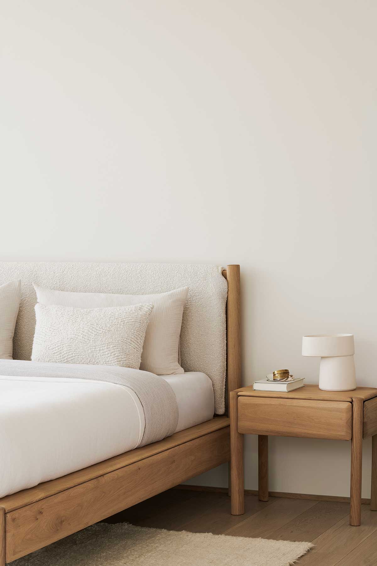 Ethnicraft-PI-Bedside-Table-Oak-Lifestyle-1