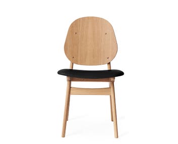 Noble Stol i ek, klädd i svart läder