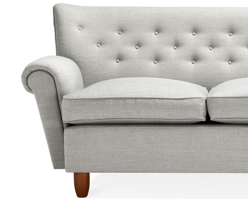 Detaljbild på Särö Soffa. Design av Carl Malmsten tillverkad av O.H Sjögren