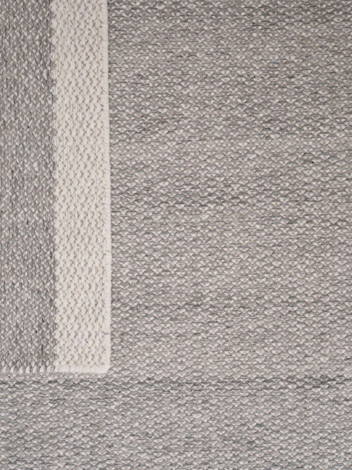 Varp på Frode Matta i färgen Silver