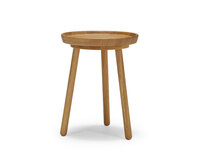 Soffbordet Tureen. Diameter 38 centimeter, höjd 50 centimeter. Skiva i naturoljad, massiv ek.