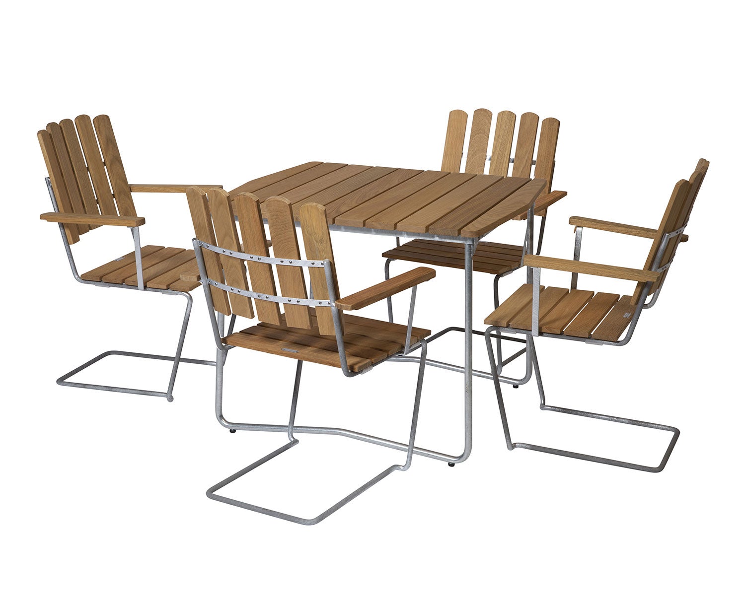 Matgrupp ett Bord B31 84 + fyra stycken Fåtölj A2 i oljad ek från Grythyttan