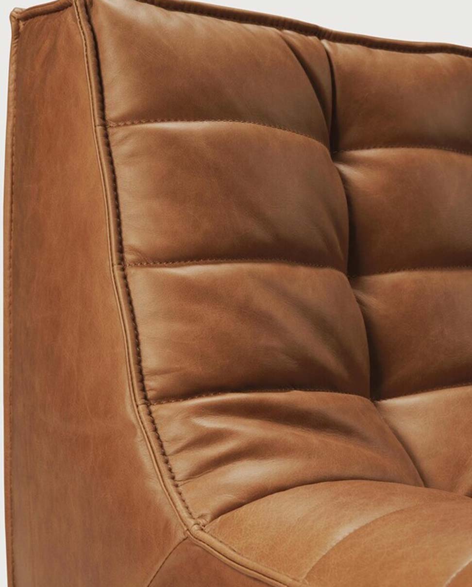 N701 Soffa 90° Runt Hörn | Läder Old Saddle | Ethnicraft | Tibergs Möbler