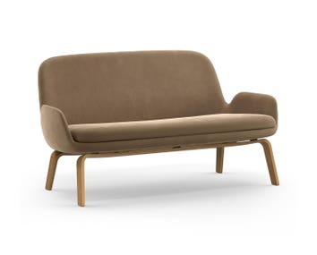 Era Soffa klädd i tyget City Velvet 77