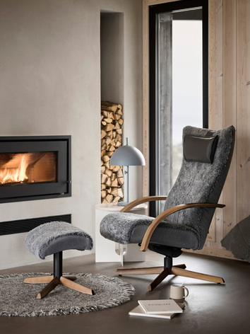 Delta Motion Wood fot S09 i oljad ek och fårskinn Scandinavian Grey 