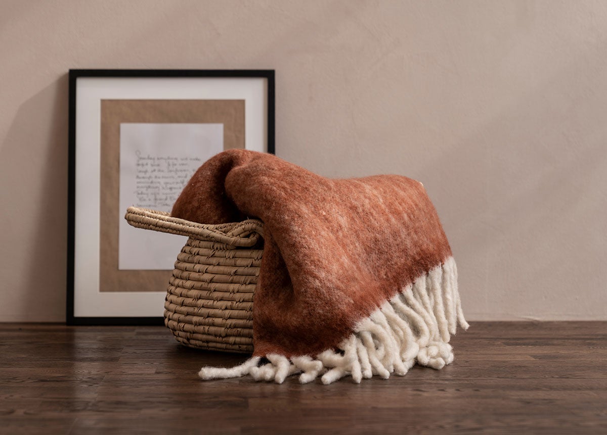 Mogihome-Morgan-Throw-Blanket-Rust-Lifestyle