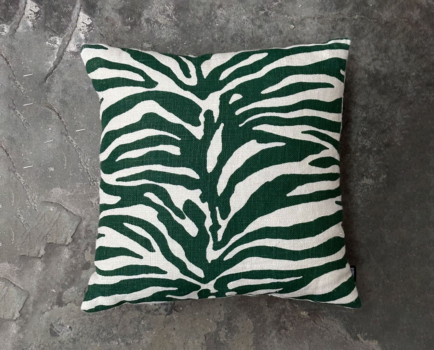 Karlberg_Cushion