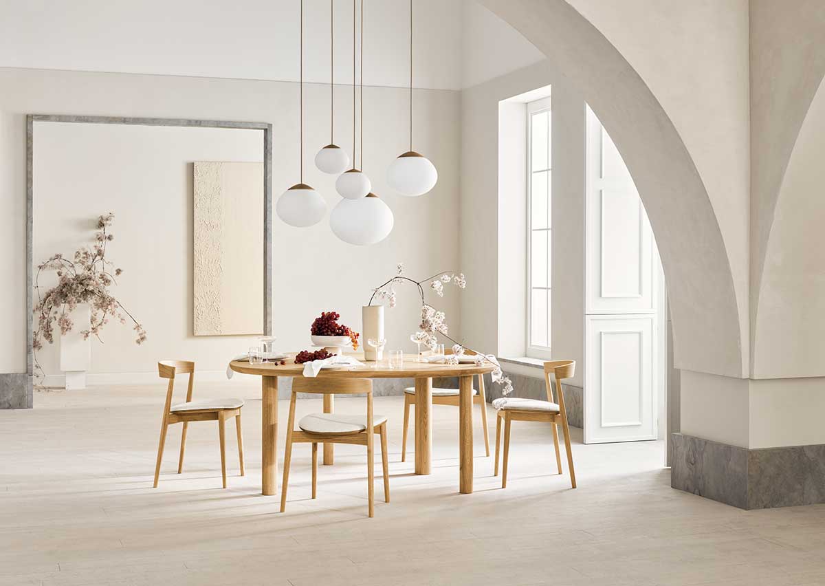 Bolia-Latch-Dining-Table-Oiled-Oak-Lifestyle-1