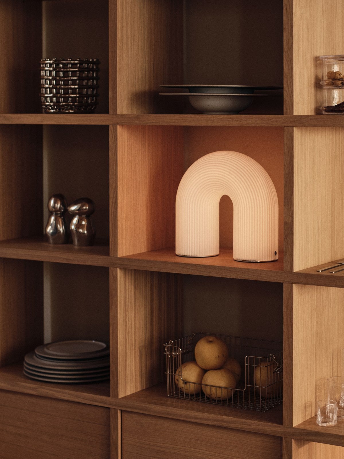 Ferm-Living-VUELTA-LAMP-1104274128-Lifestyle-env