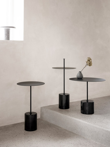 Calibre soffbord / sidobord från Wendelbo i svart marmor. Handla soffbord hos Tibergs Möbler. 