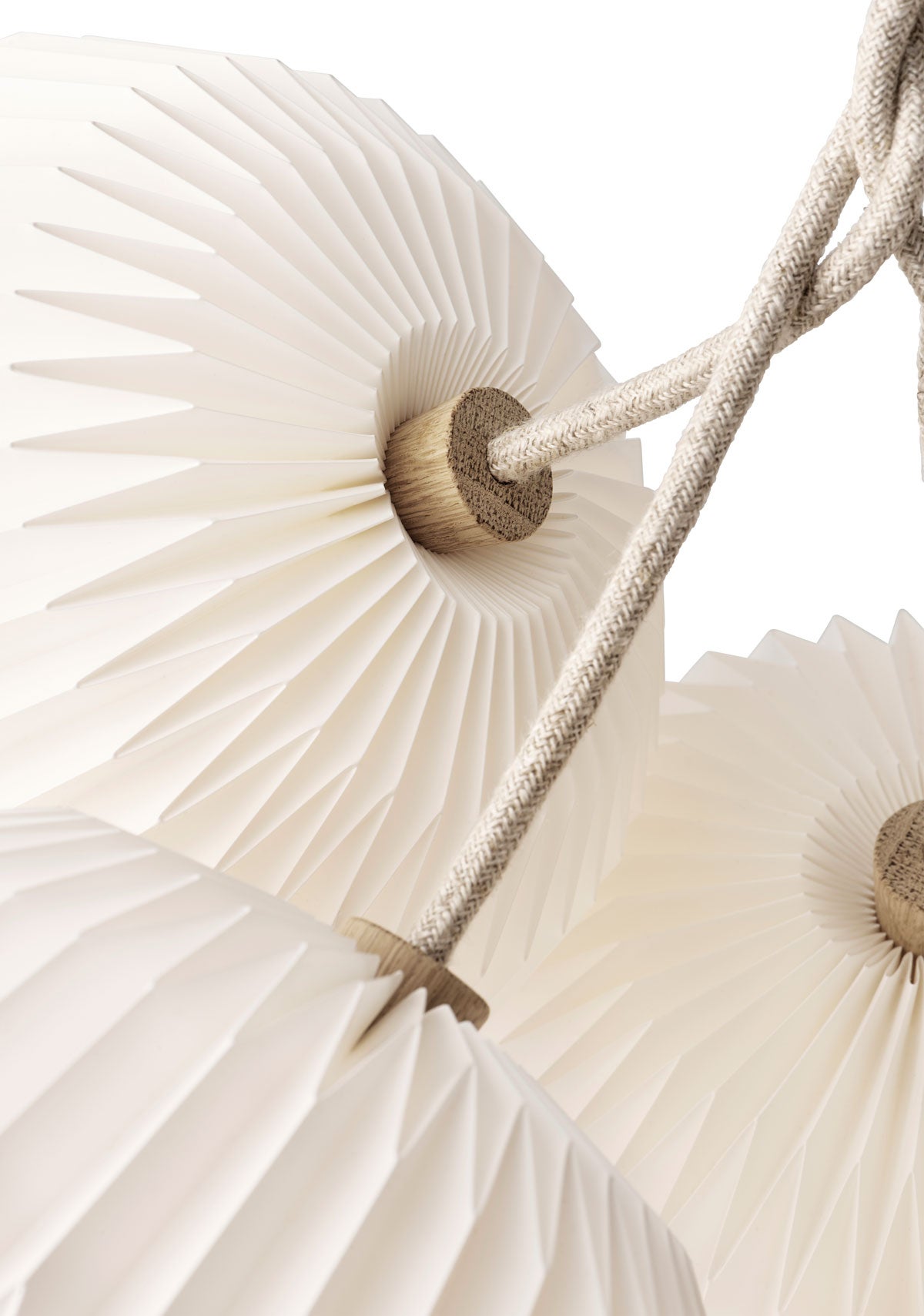 Le-Klinte-The Bouquet-Chandelier-130_close-up-2_light