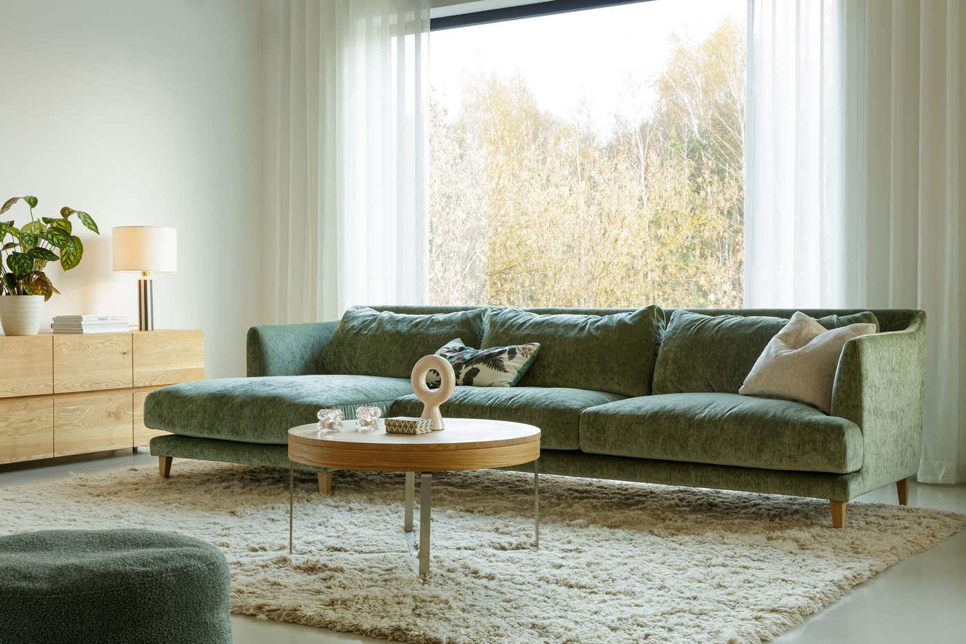 VERA-Sofa-Sits-Lifestyle.jpg VERA-Sofa-Sits-Lifestyle