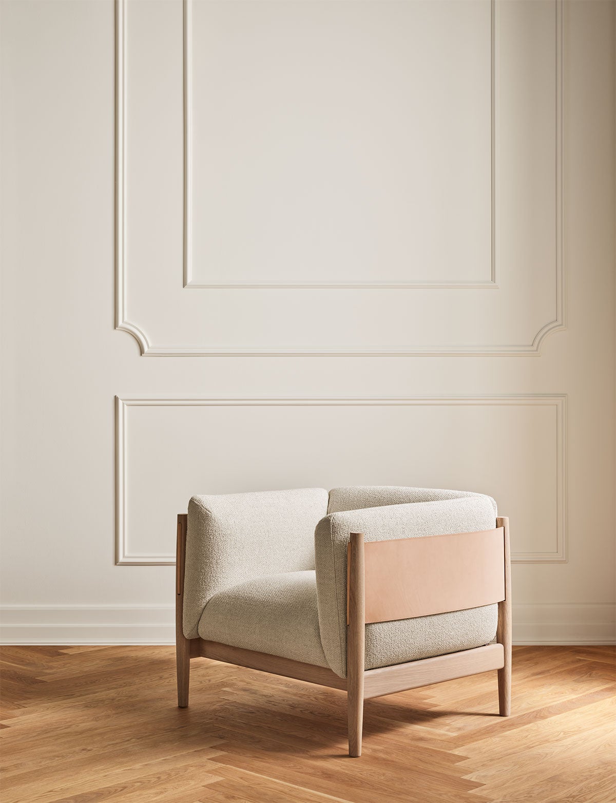 Bolia-Dive-Arm-Chair-Lifestyle