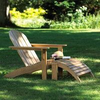 Adirondack Solstol på solig gräsmatta