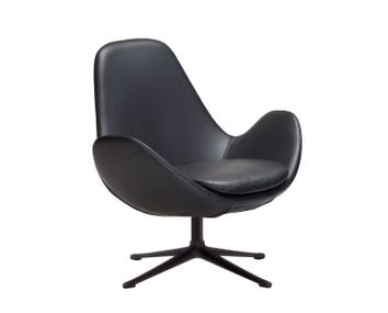 Ghost Low Fåtölj i lädret Savoy Black Platin med ben i svart aluminium