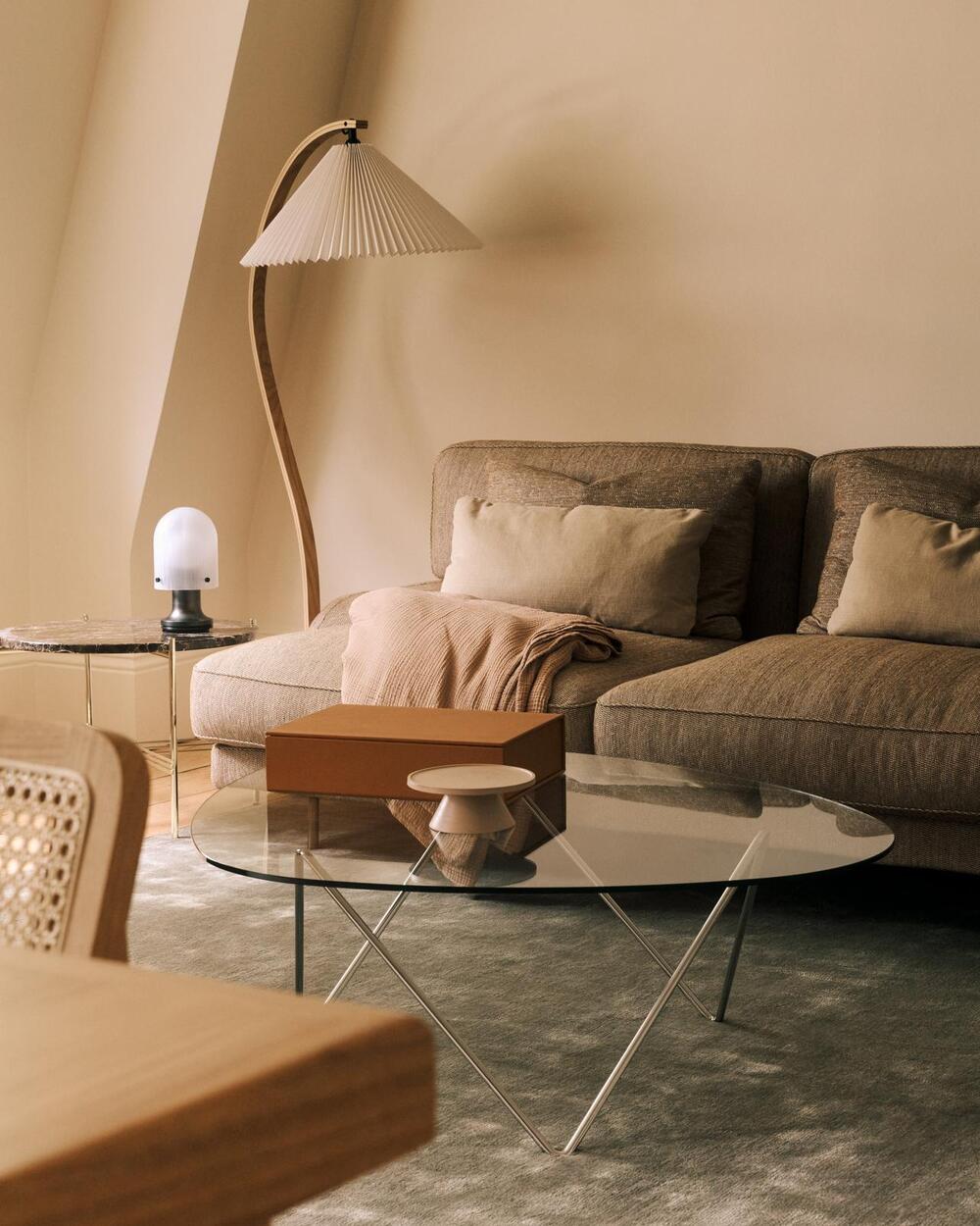 240502-Gubi-London-003-Pedrera-CT-Timberline-FL-Flaneur-Sofa.jpg 240502-Gubi-London-003-Pedrera-CT-Timberline-FL-Flaneur-Sofa