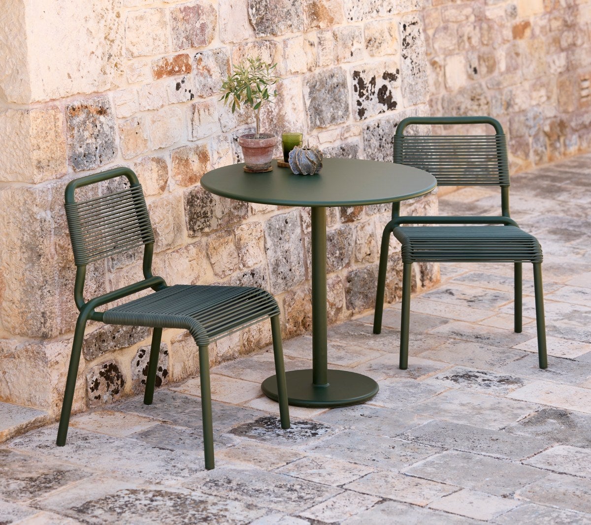 Al-Dente-chair-Go-cafe-table-dark-green-20180490-env-2c55f