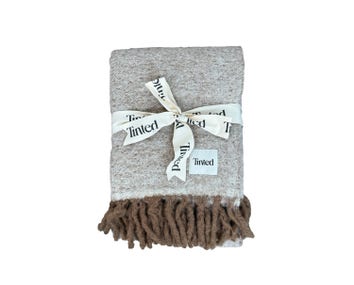 Fridh Mohair Blanket Brown Offwhite från Tinted Objects.